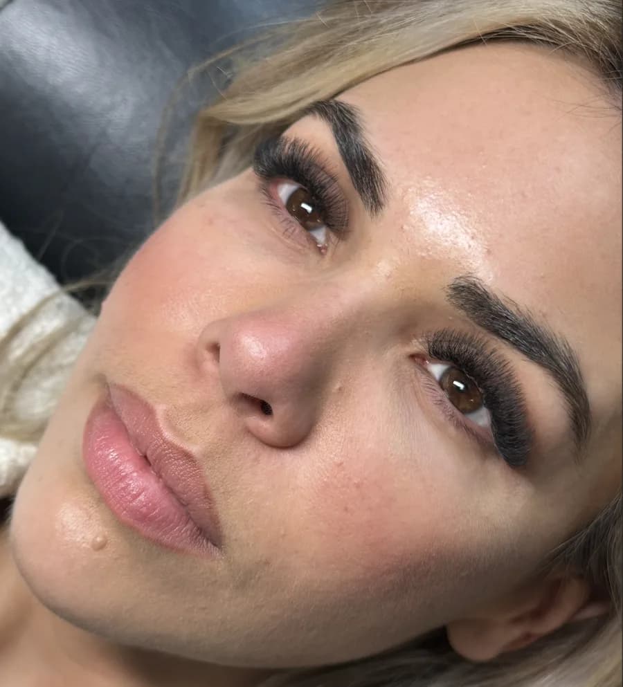 Client with finished lash extensions